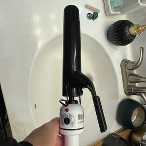 Hot Tools Black and White Curling Iron